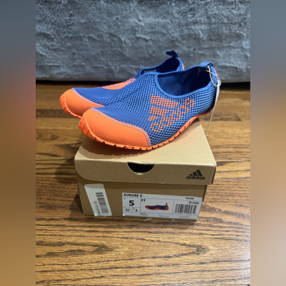 NIB Adidas Kurobe water shoes, youth size 5